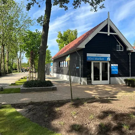 Badhoophuizen 6-per Veluwemeer Trampoline Ferienhaus